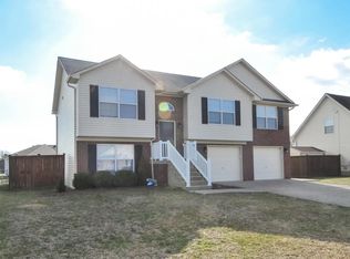 652 Oak Grove Blvd, Shepherdsville, KY 40165