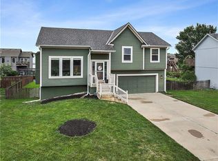 707 S Meadowbrook St, Gardner, KS 66030