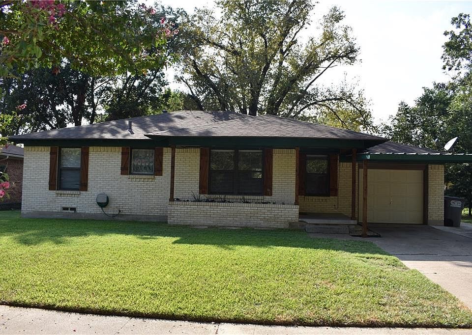 1st image of 308 S 4th St