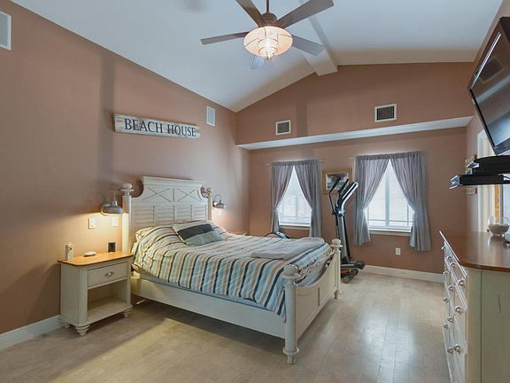 Huge master suite 