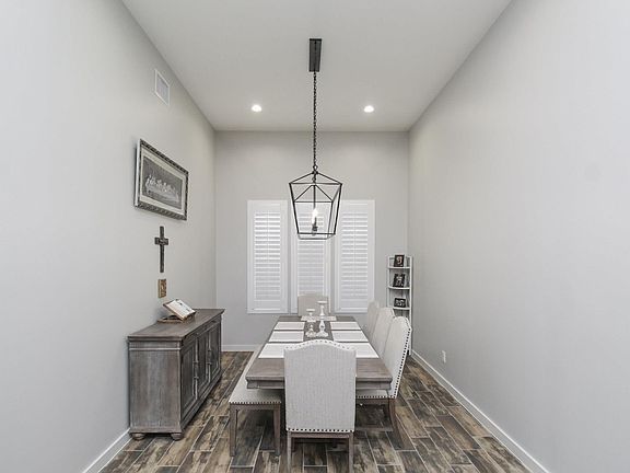 5th image of 502 Placita Dr