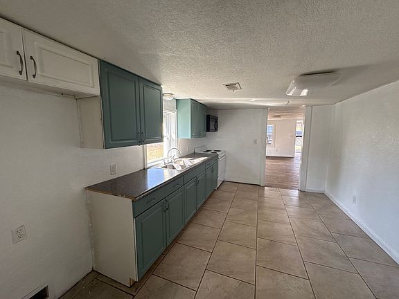 3rd image of 10124 N Highway 59