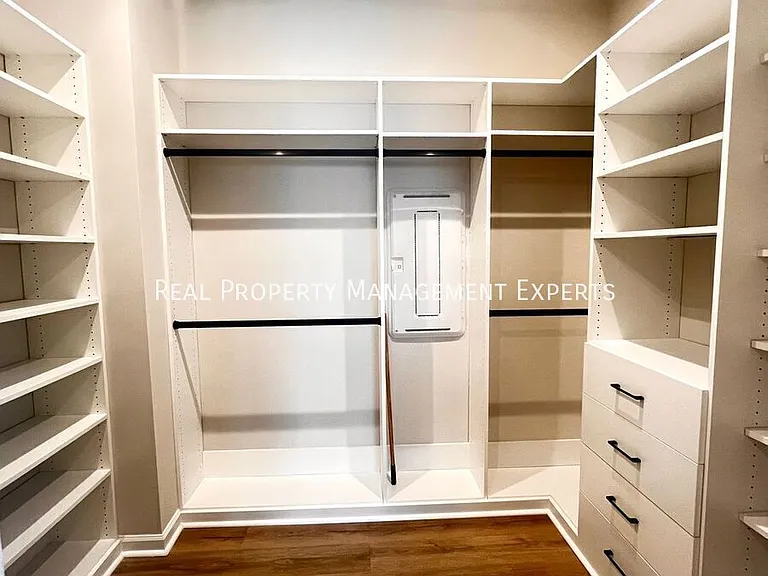3162 Hutton Gardens Ln — Photo 10