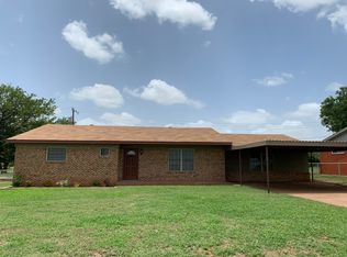 624 Bell Rd S, Iowa Park, TX 76367