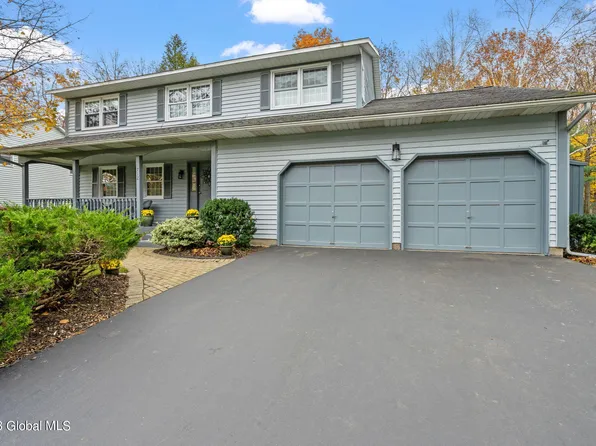 712 John Paul Court, Niskayuna, NY 12309