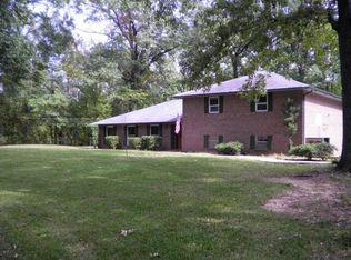 7 Indian Hills Rd, Vicksburg, MS 39180