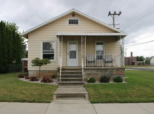 145 N Johnson St, Merrill, MI 48637