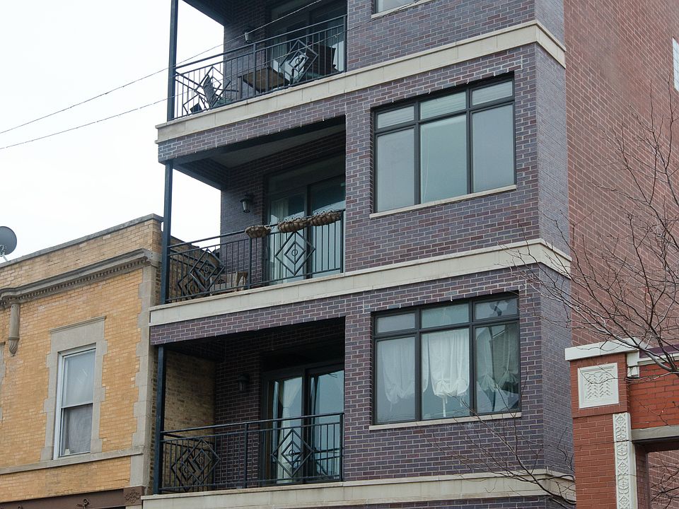 1st image of 2932 N Milwaukee Ave Unit 201