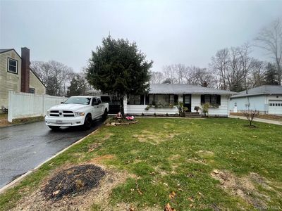 30 Oakcrest Avenue, Middle Island, NY, 11953