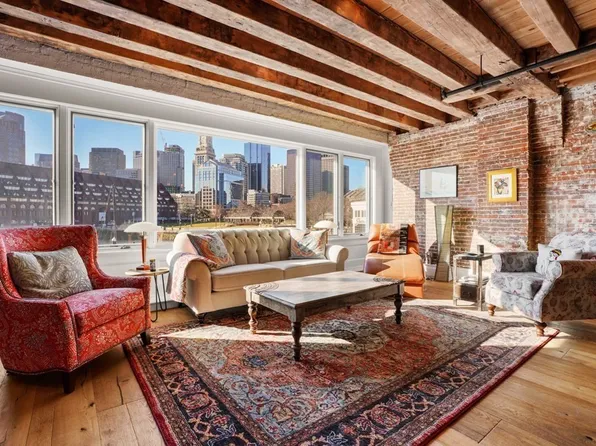 51 Commercial Wharf APT 2, Boston, MA 02110