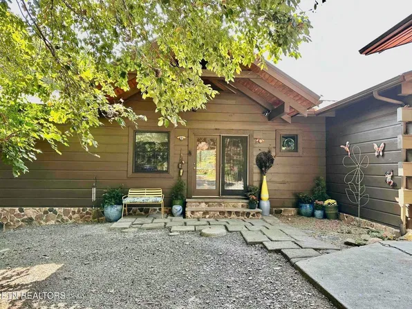 575 Ironsburg Rd, Tellico Plains, TN 37385