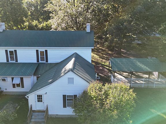 4th image of 46 Pine Ct