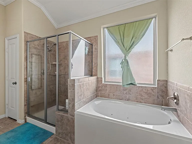 16127 Fairway Creek Cir — Photo 13