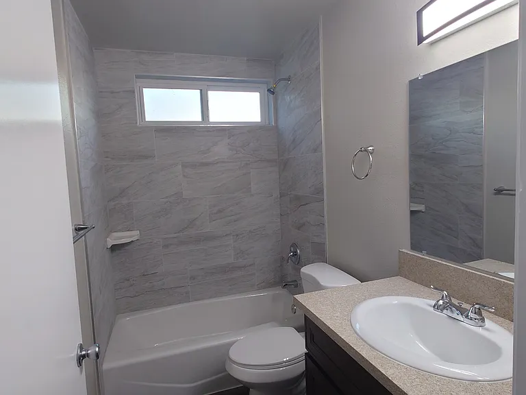 735 E Palmer Ave #207 — Photo 5