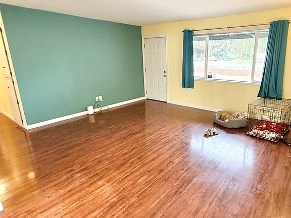 4th image of 8605 NE 94th Ave