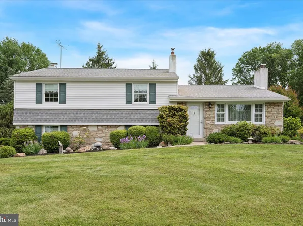 209 Windsor Dr, Churchville, PA 18966