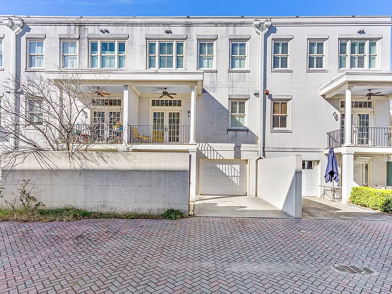 712 Barnard St — Photo 30