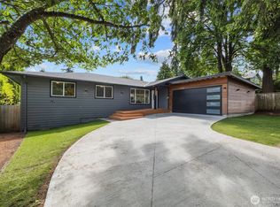 15922 84th Ave NE, Kenmore, WA 98028