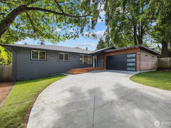 15922 84th Avenue NE, Kenmore, WA 98028