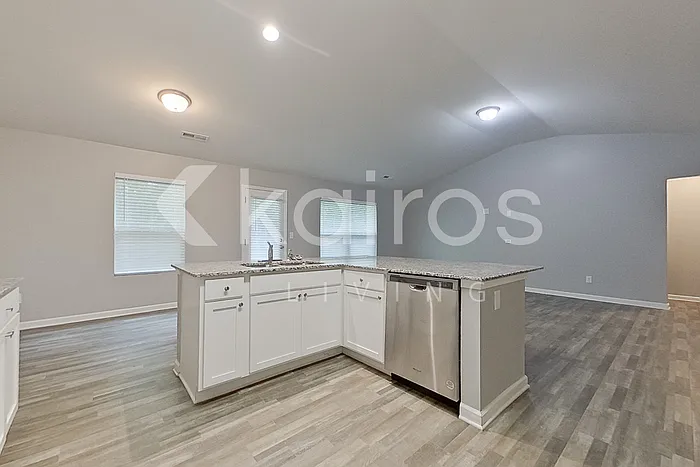 1251 Amberlight Cir — Photo 6