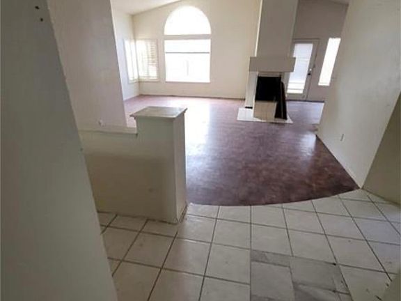 5th image of 9820 Cross Creek Way