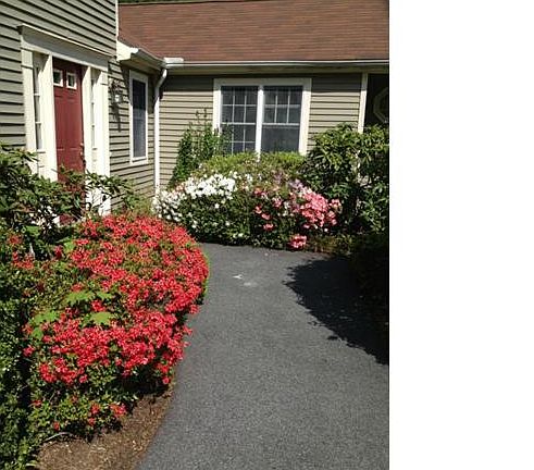 2nd image of 106 Kensington Way