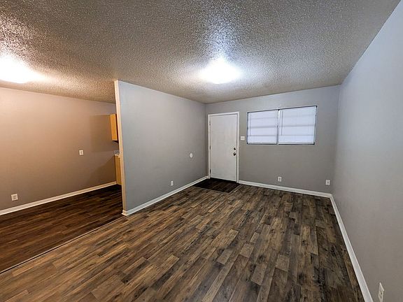 4th image of 893 Campus St #2105D7796