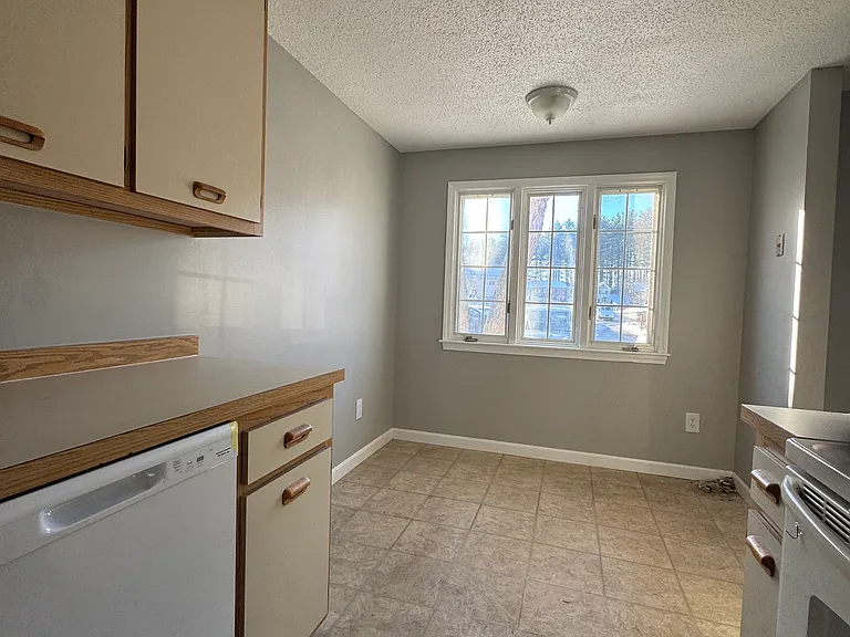 323 Fox Hollow Dr #323 — Photo 9