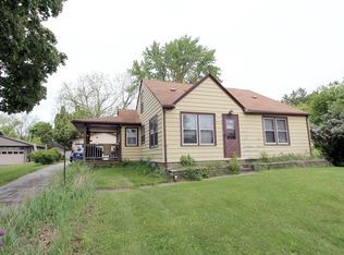 N20W28318 Oakton Rd, Pewaukee, WI 53072
