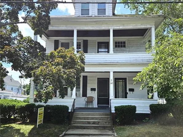 50-52 Oakland Ave, Cranston, RI 02910