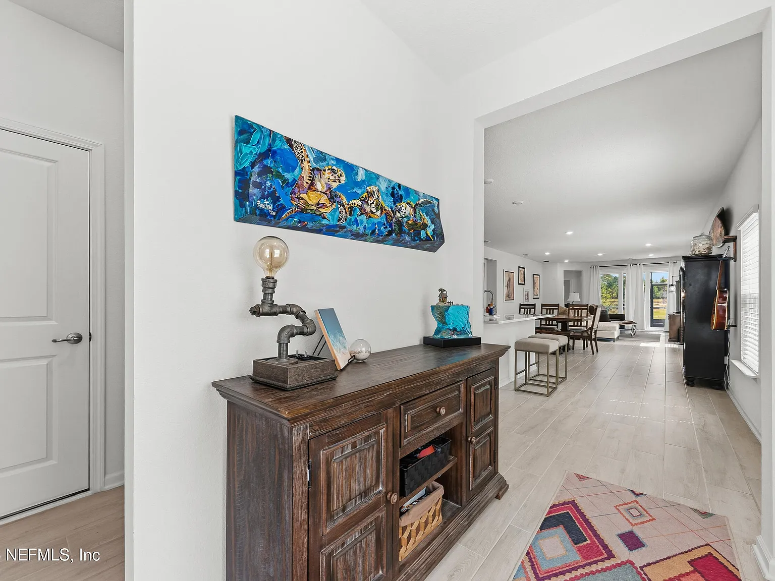 3 bed, 2.0 bath, 1864 sqft, $2,695 — Photo 4