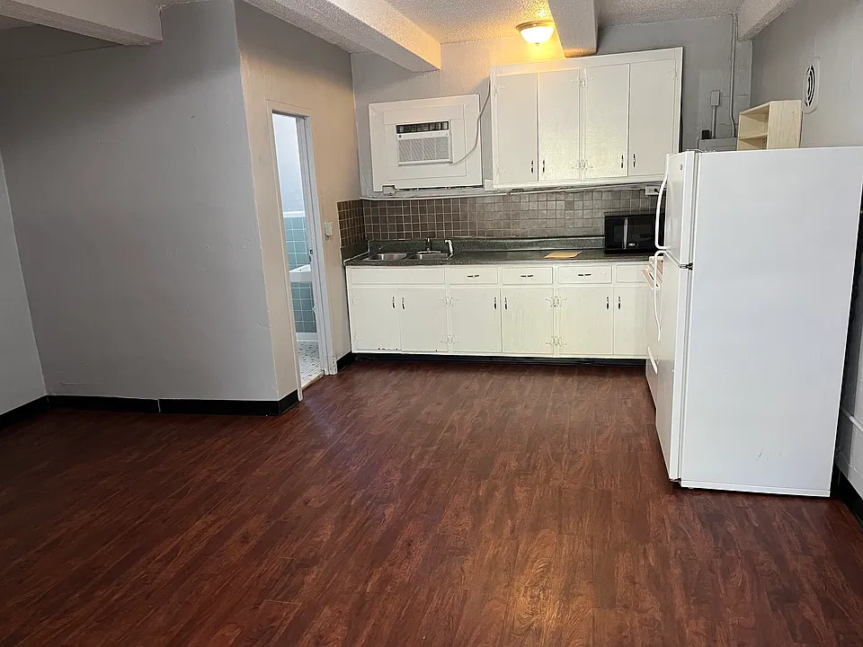 6602 Highway 100 #206