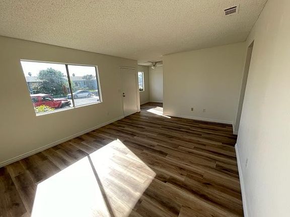 4th image of 4624 Calle Del Palo