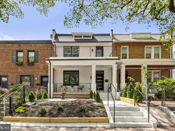 121 17th St SE, Washington, DC 20003