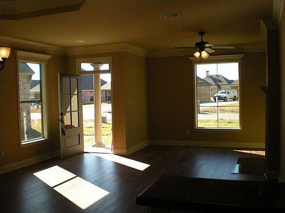 3rd image of 105 Tealbrook Dr