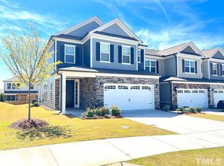 913 Haybeck Ln, Apex, NC 27523