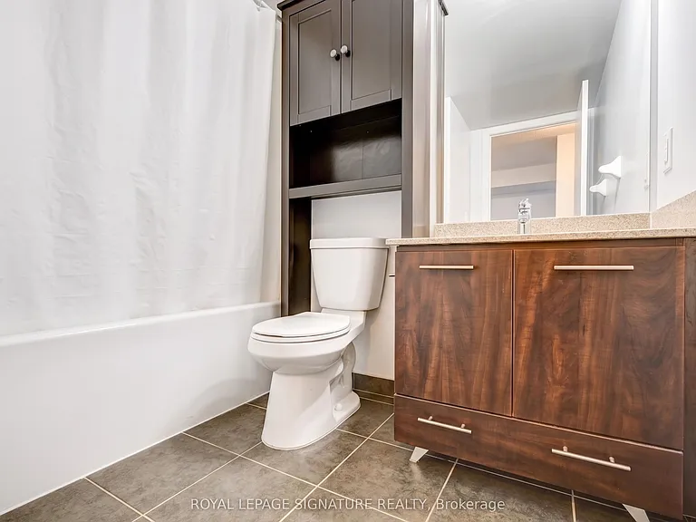 125 Village Green Sq #3807 — Photo 10
