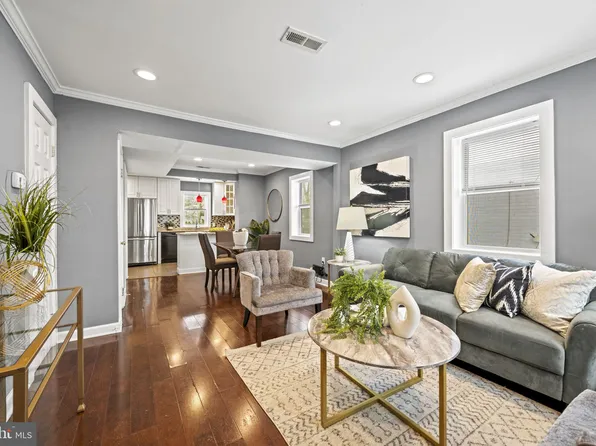 238 56th Pl NE, Washington, DC 20019