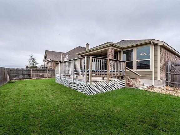 5th image of 6805 Leonardo Dr