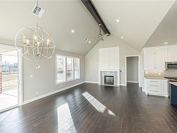5th image of 3105 Birmingham Dr