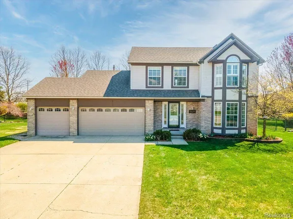 9429 Madison Dr, Van Buren Township, MI 48111