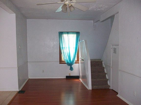 3rd image of 212 S Virgil St