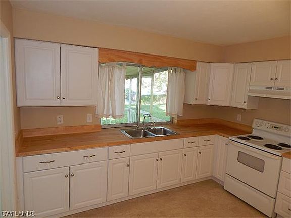 5th image of 1521 SE 1st Ter