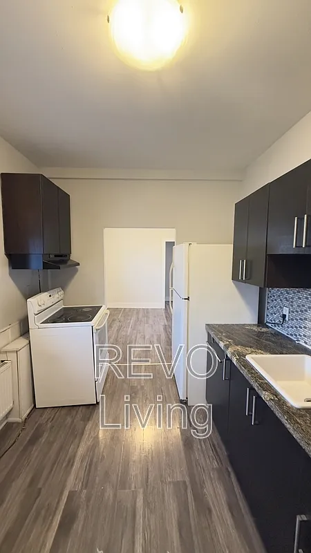 2 bed, 1.0 bath, 600 sqft, $1,550 — Photo 4