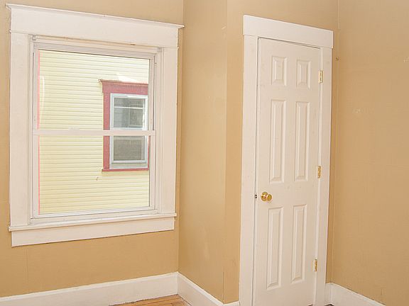 4th image of 808 W Beechwood Ave APT 1