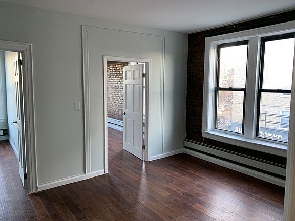 3rd image of 701 Kings Hwy #3R