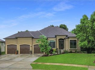 1116 Lakecrest Cir, Raymore, MO 64083