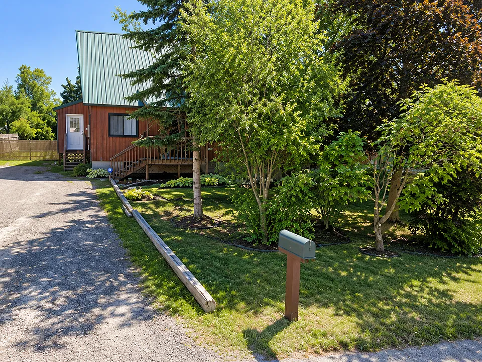 576 Kelly Rd