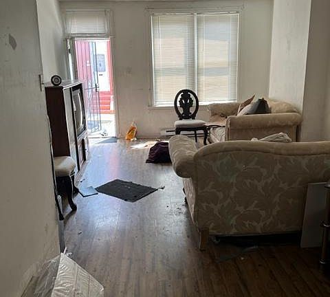 3rd image of 3112 N Sheridan St