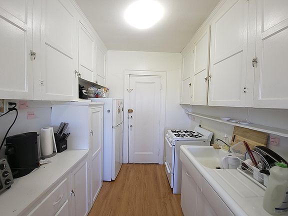 5th image of 2045A Commonwealth Ave #A45